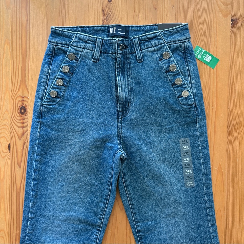 NWT Gap 70’s High Rise Women's Jeans - Picture 2 of 10